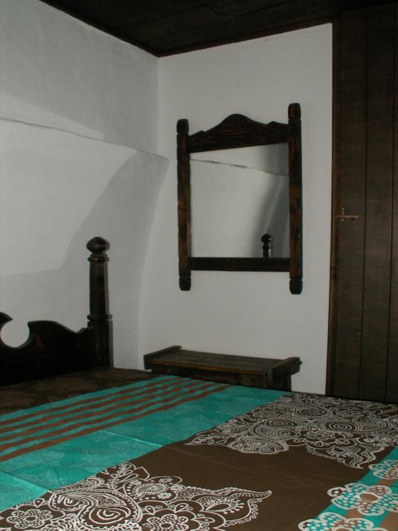בית הארחה Arnados 	Monte Kechros מראה חיצוני תמונה